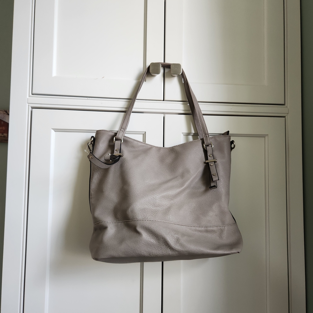 Elegant Gray Leather Tote Bag